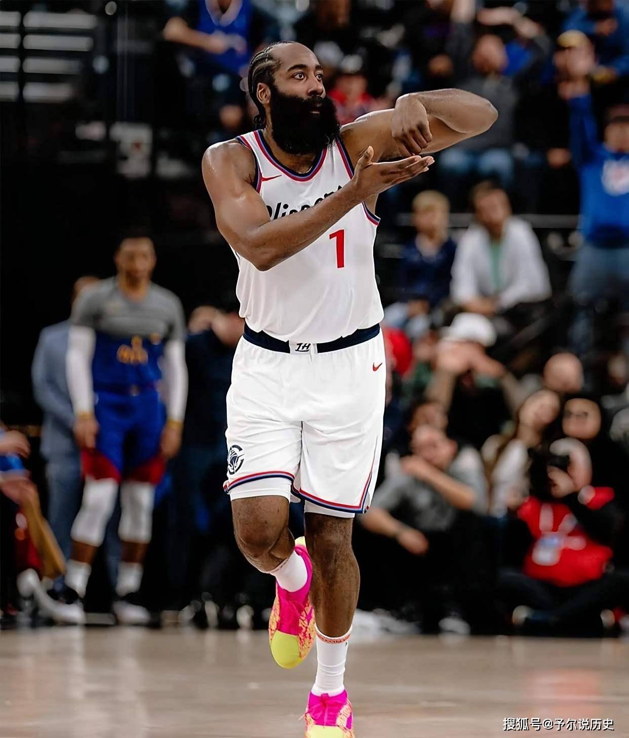 清晨洛杉矶快船备战社区盾，状态回暖细节曝光，引发热议，赛季目标并未改变(2025舆情信息网热点最新引发热议)-九游体育