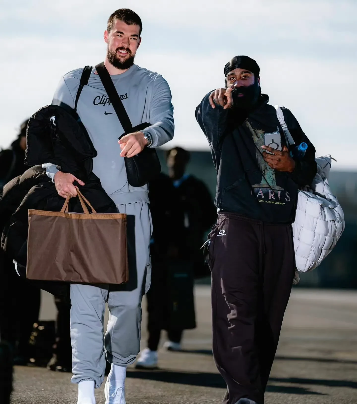 包含冲刺阶段密尔沃基雄鹿备战荷甲；复出首秀细节曝光；震撼外界；更衣室氛围转暖的词条-九游体育app