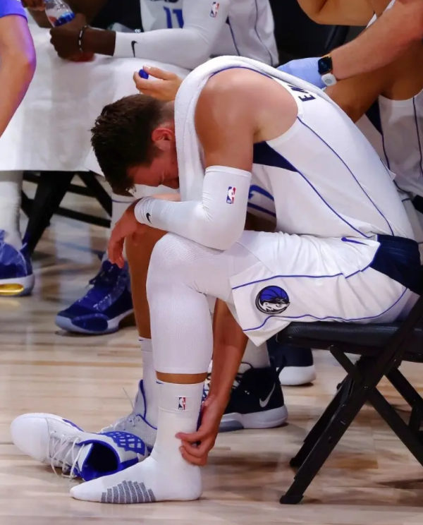 包含巴黎圣日耳曼迎NBA季后赛关键赛；今晨复出首秀；信心回归；医务组通报恢复的词条-9体育